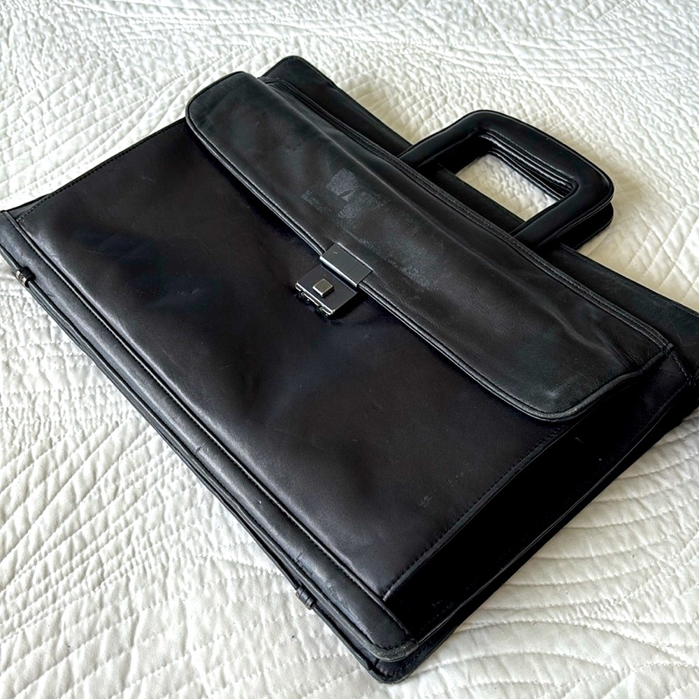 Vintage Black Leather Briefcase Retractable handles Super soft Leather Korea